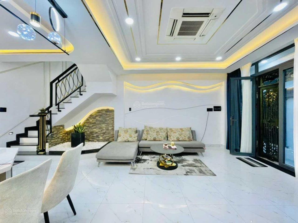 Bán nhà hiếm góc 2 MT đường Cao Thắng, Nguyễn Thượng Hiền, P5, Q.3, DT (7x10m) 256m2, 5 lầu, 20 tỷ