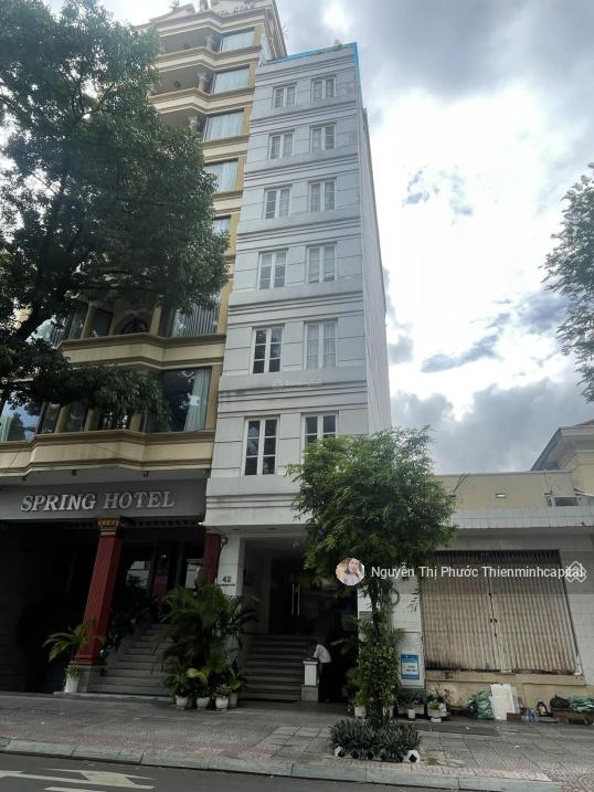 Bán lỗ vốn 20 tỷ mặt tiền phường Bến Nghé, HĐT 279,48 triệu cách phố đi bộ 50m giá 169 tỷ tl