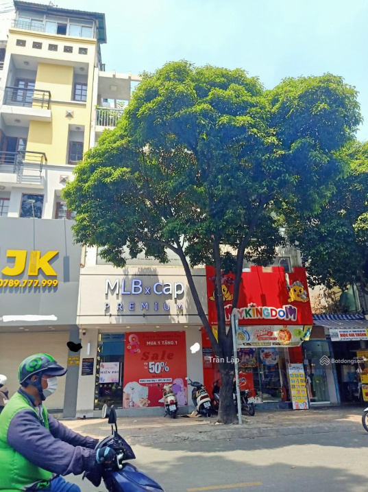 Mặt tiền Nam Kỳ Khởi Nghĩa, Q1; ngay góc Lê Lợi, DT 5,2 x 24m, DTCN 110m2. Giá 68 tỷ