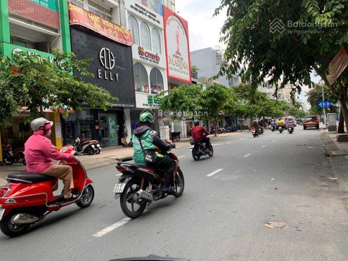 Bán đất MT đường Hồ Xuân Hương, Phường VTS - Quận 3, DT: 14x20,2m, giá chỉ 165 tỷ