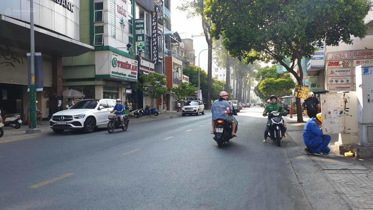 Bán nhà Quận 3 căn góc 2 MT 4x19m, đường Cao Thắng chia tài sản cho con