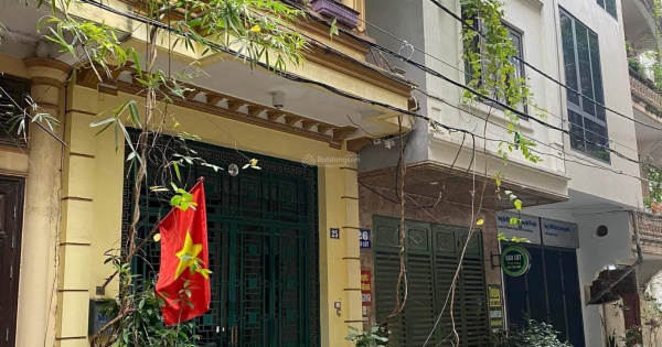 Bán Gấp nhà đường Thụy Khuê- phường Thụy Khuê - 50m2 - giá 5,x tỷ .