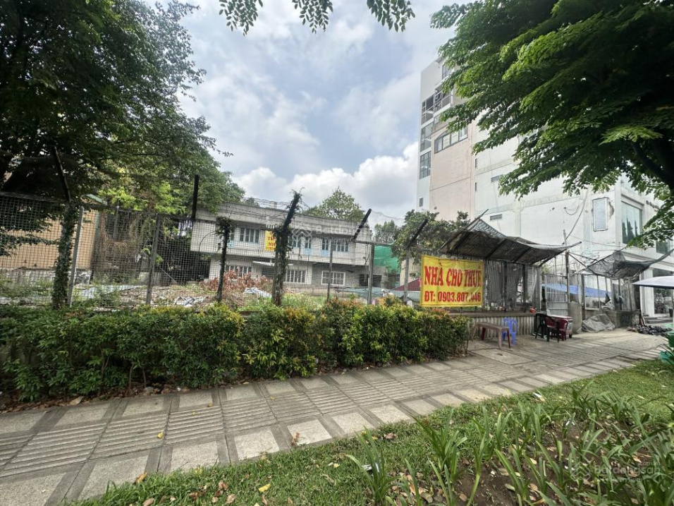 Bán nhà siêu khan hiếm Phùng Khắc Khoan - DT : 12 x 25m - 2 Lầu - Giá bán : 135 Tỷ TL tin thật 100%