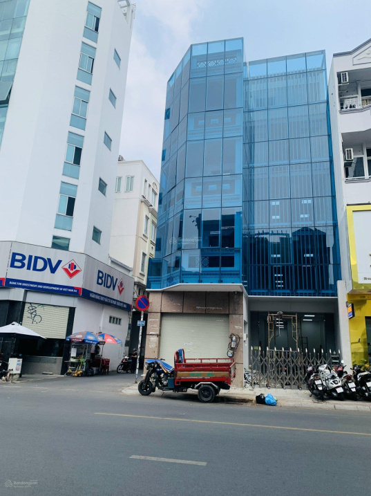 Bán tòa nhà VP 2 mặt tiền ngay TT Quận 1 TPHCM, DT 8,7x18m, hầm 5 tầng, giá 99 tỷ