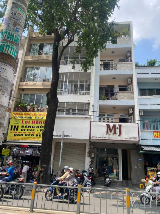 bán nhanh nhà MT đường Trần Quang Khải, P. Tân Định Q. 1