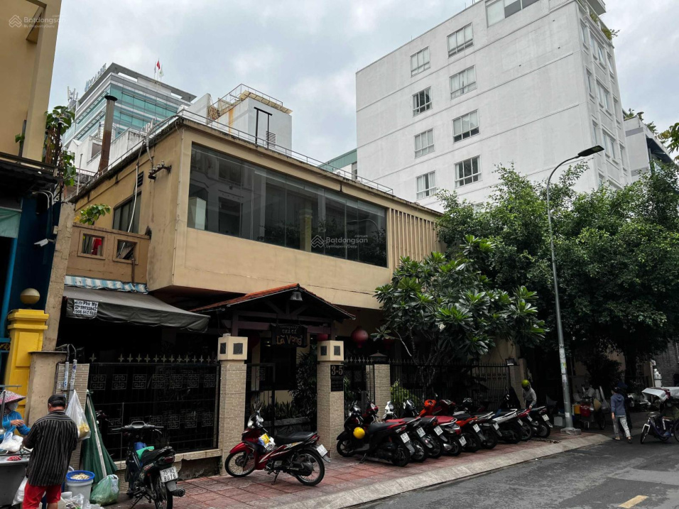 Bán nhà siêu vị trí góc 2MT Lê Lai - Tôn Thất Tùng 12x14m 3 lầu HĐT: 150 triệu/tháng giá: 37 tỷ