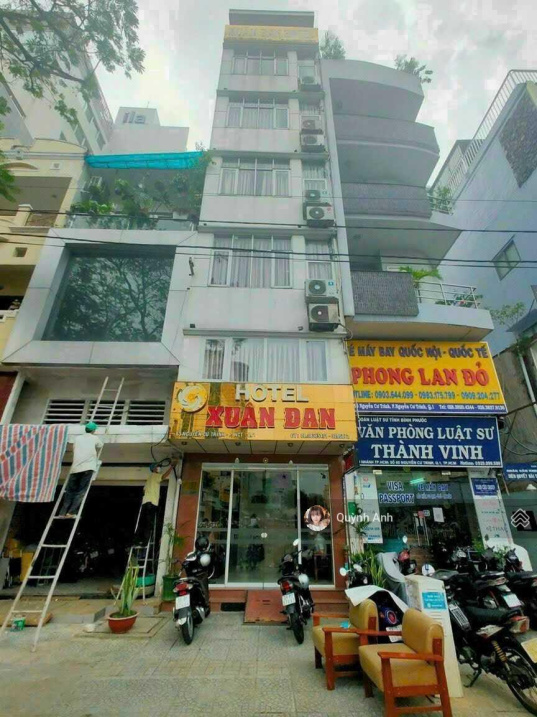 Vị trí đẹp MT thương hiệu - Trần Hưng Đạo - 5.5x21m 4 tầng HĐ: 100 triệu/th - 40 tỷ (chính chủ)