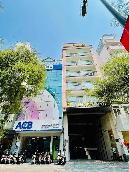 Gia đình bán nhà vị trí đẹp MT thương hiệu - Trần Hưng Đạo - 5x15m 5 tầng HĐ: 120 triệu/th - 28 tỷ