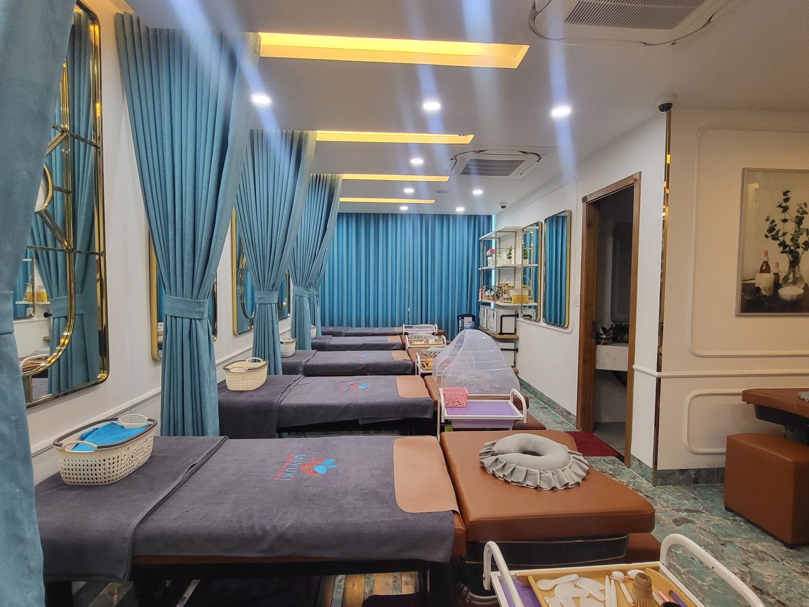 BÁN NHÀ LÔ GOC 2 MT SƯ VẠN HẠNH Q10 110M2 3 TẦNG 26 TỈ TL