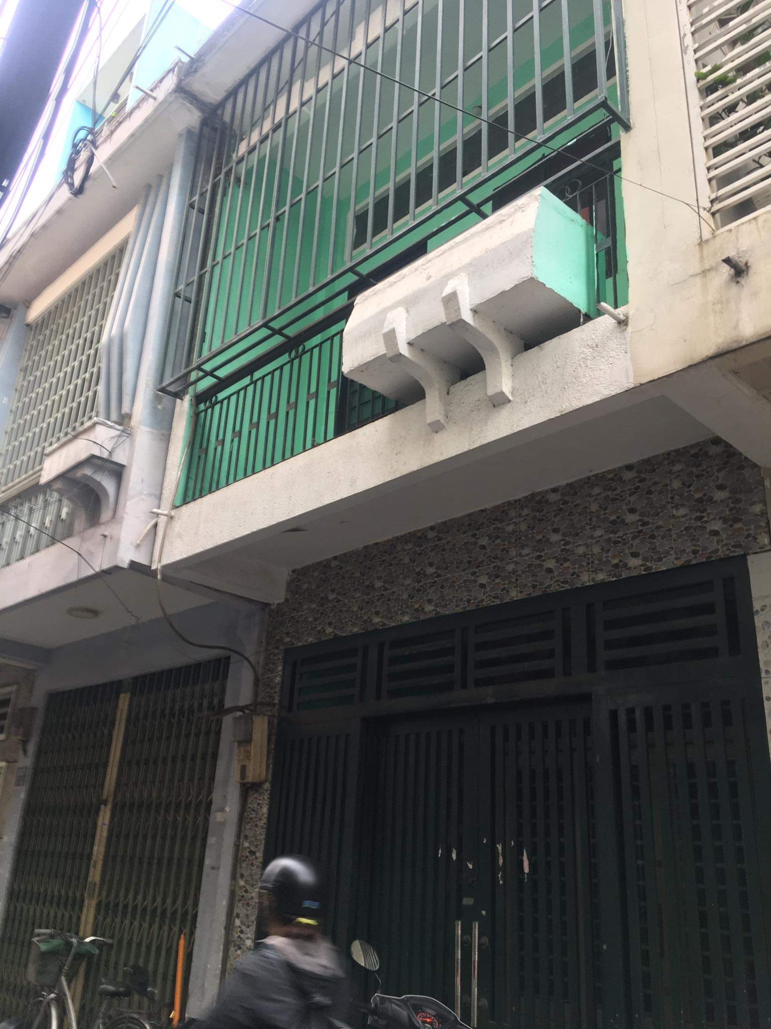 Bán nhà Quận 10 Tô Hiến Thành 31m2 - 2 Tầng - Giá chỉ 4.7 tỷ Nhà 2 mặt hẻm xe hơi thông tứ phía.