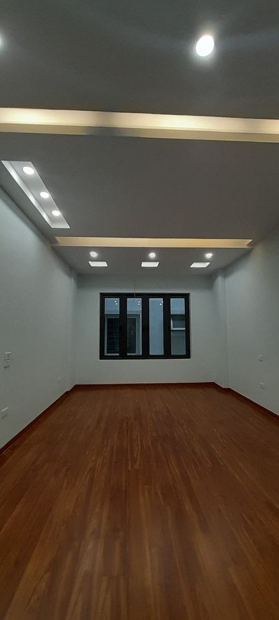 NHÀ CÀN BÁN XÃ ĐÀN ĐẸP LONG LANH(5,9 TỶ)-HIẾM