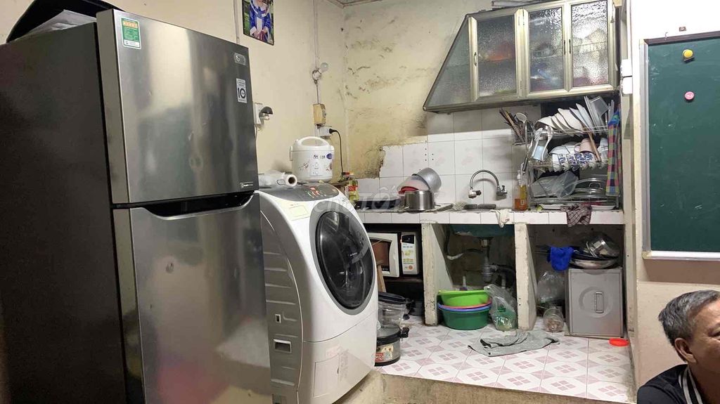 Chính chủ bán căn hộ tập thể tầng 2 khu tập thể 254A Thụy Khuê, Tây Hồ, Hà Nội.