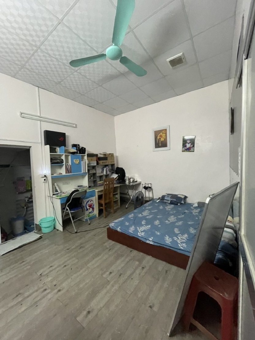 HÀNG CHIẾN HẺM 285 CMT8, QUẬN 10, 70m2, 5x14, 6PN, chỉ 9 tỷ X