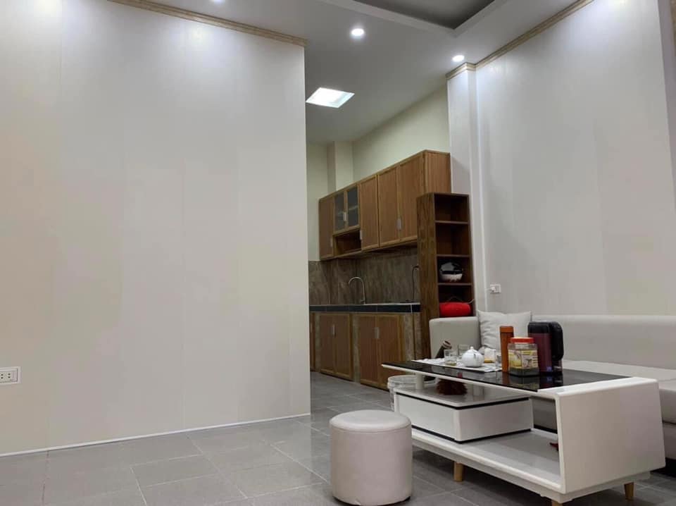 Nhà cực đẹp Thịnh Hào 5 tầng 18m mặt tiền 3.6m 1.85 tỷ sổ vuông đẹp sát phố