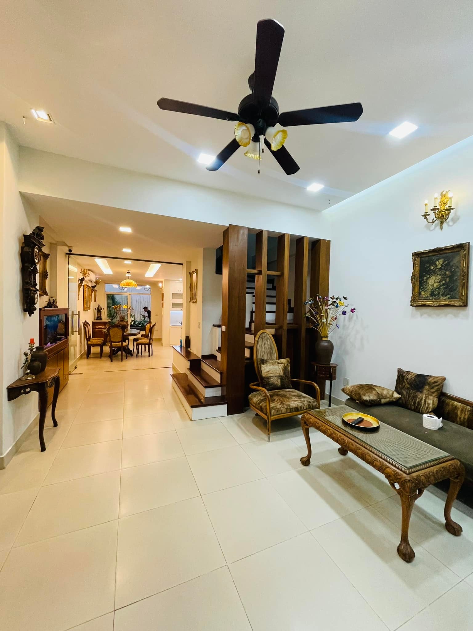 Bán nhà mặt phố Phạm Hồng Thái, Ba Đình, 65m, 6 tầng, mt 5.6m. Giá: 25 tỷ