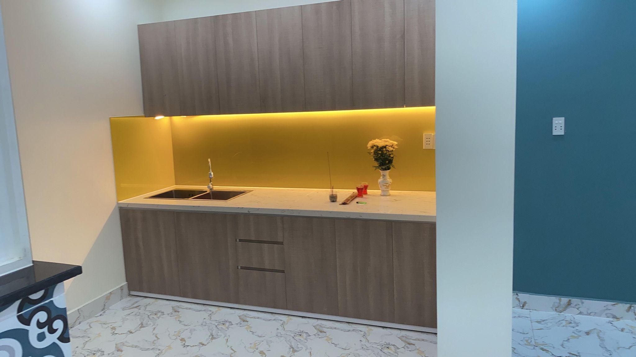 Cần Bán Gấp Nhà Mới Mặt tiền, OTO ngủ trong nhà 46M2, 3 Tầng Hoàng Văn Thụ Chỉ Nhỉnh 8 Tỷ.