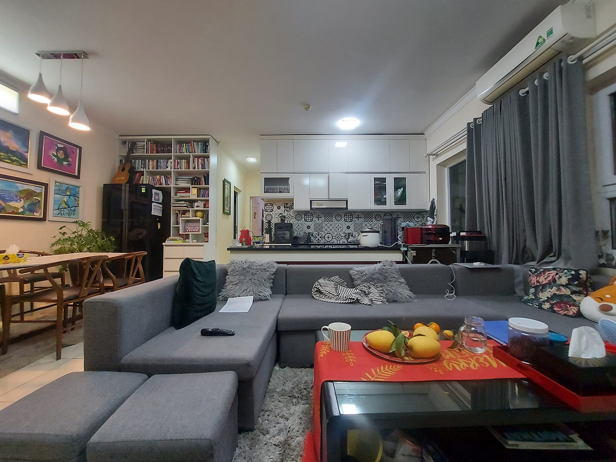 Bán ngôi nhà 76m2 phố Âu Cơ, Tây Hồ 5 ngủ Ô tô đỗ cổng Ô tô tránh 10m 5.65 Tỷ