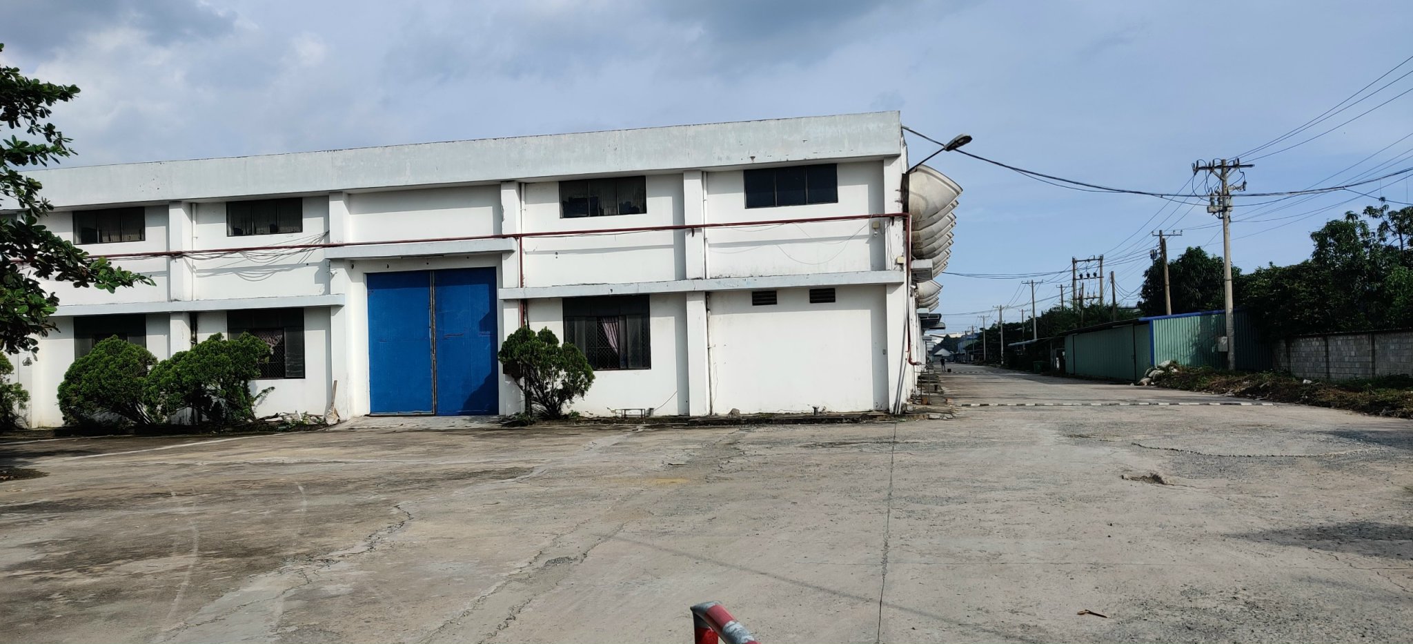 Cho thuê kho xưởng ưu tiên may mặc mặt tiền đường Nguyễn Văn Dương, huyện Đức Hòa, tỉnh Long An