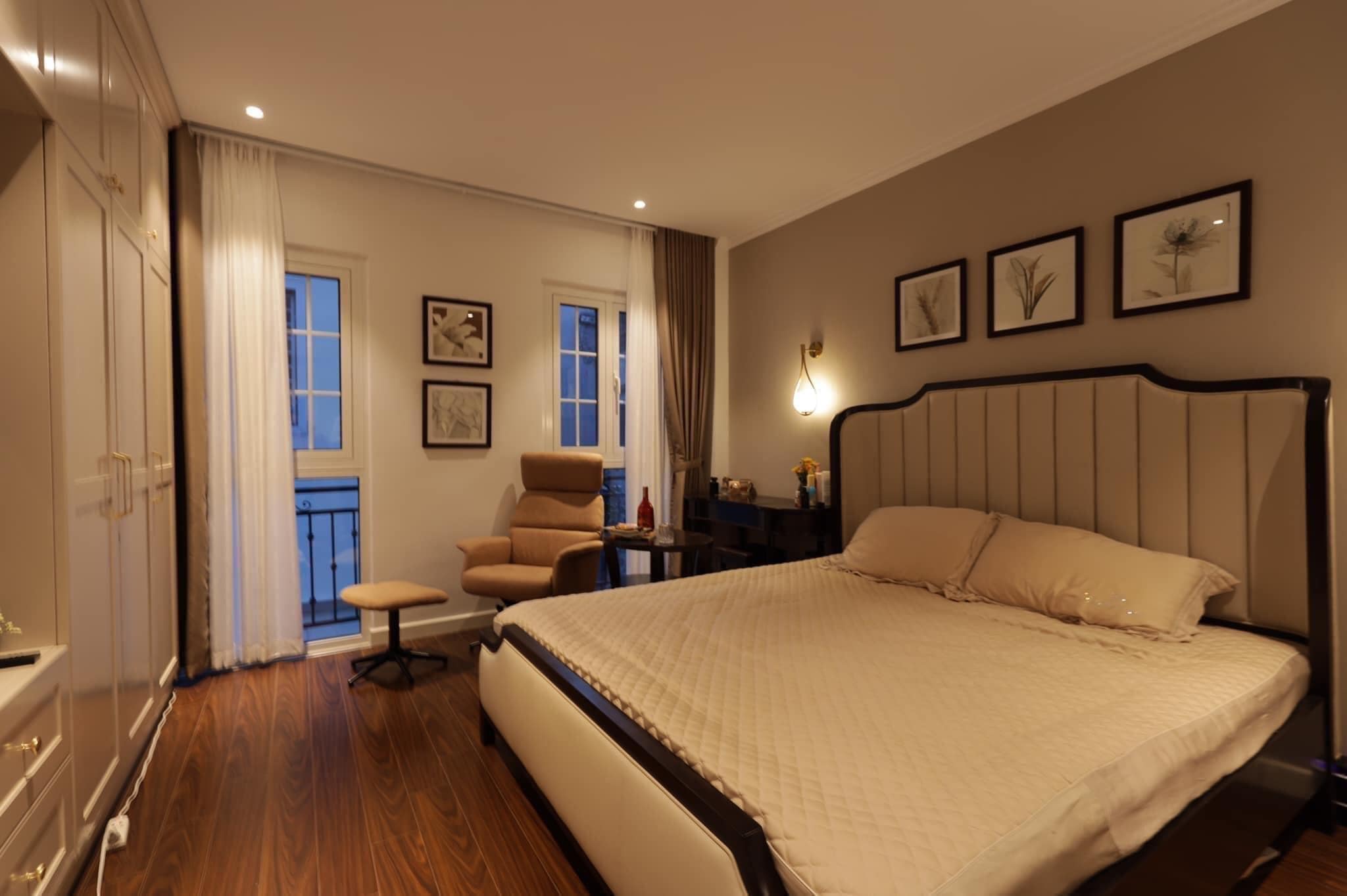 HIẾM!Nhà đẹp phân lô Nguyễn Văn Cừ,80M,4 tầng,ngõ ô tô,nhỉnh 6 tỷ