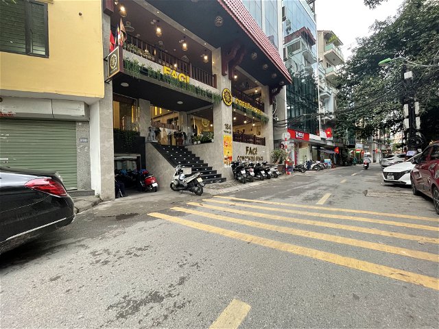 Bán nhà Mặt phố Phương Liệt, Thanh Xuân, 94m, 5T, mt: 4.2m, 17.5 tỷ. vị trí đẹp ngầy đầu phố - nhà đẹp ở ngay. KD tốt