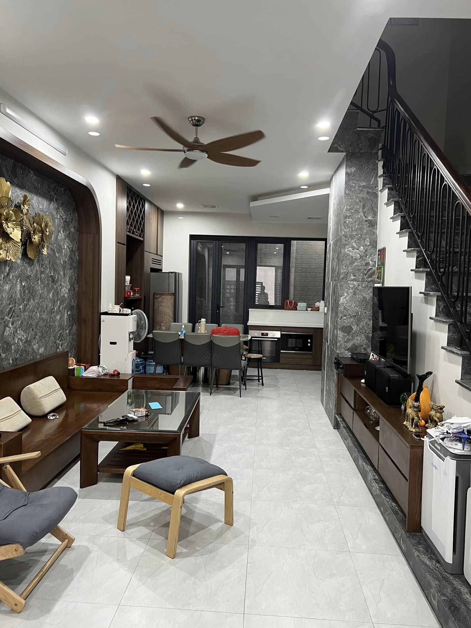 Bán nhà Ngõ 673 Ngọc Hồi, 40Mx5T, Phân Lô Ôtô Tránh, Giá 3 tỷ 300