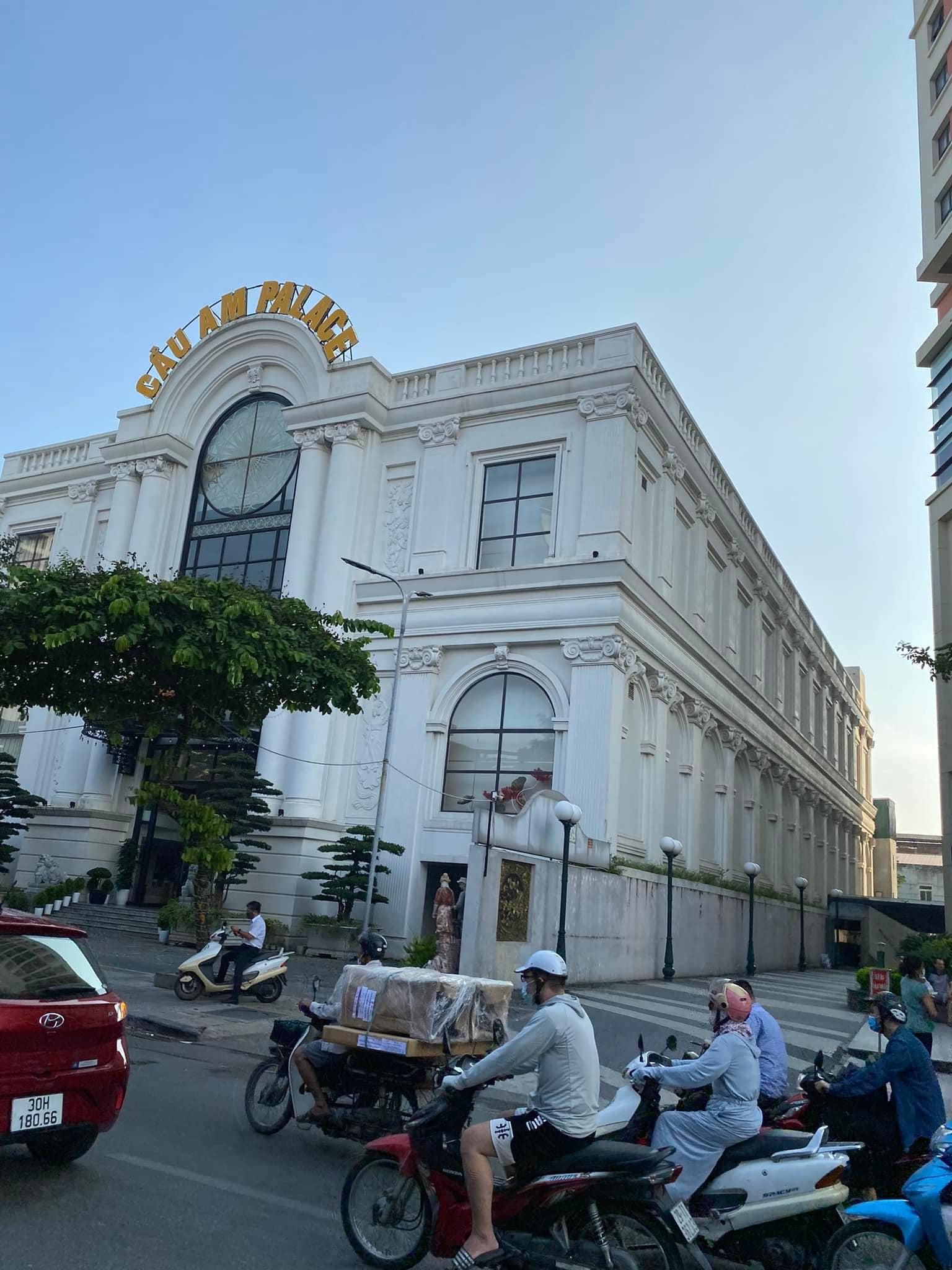 BÁN NHÀ BƯU ĐIỆN HÀ ĐÔNG – MẶT PHỐ KINH DOANH – VI TRÍ HIẾM NHÀ BÁN