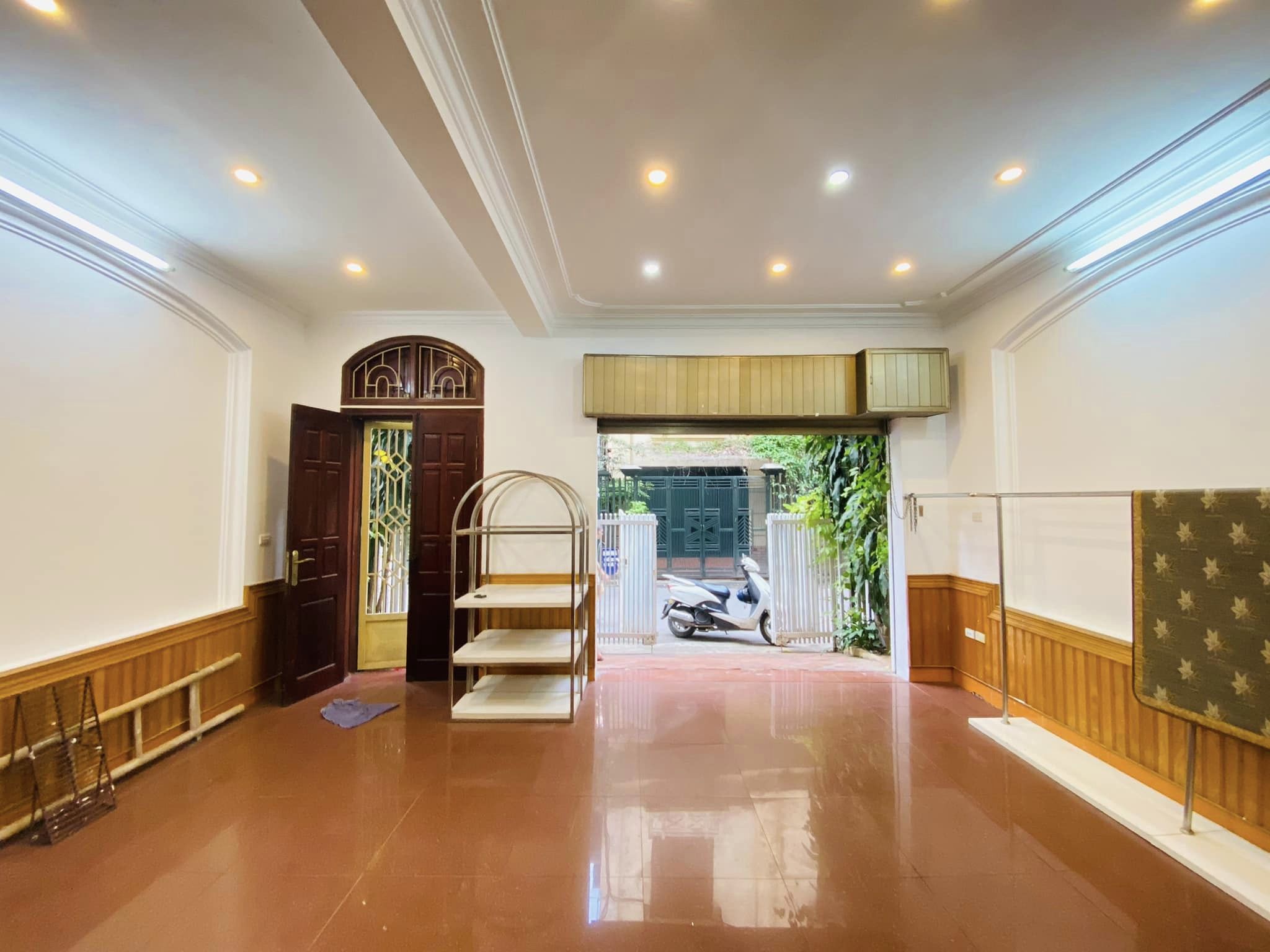 Hoa Hậu Lô Góc Phố Mễ Trì 60m2 x 5T, 2 thoáng, ô tô tránh, Kd đẳng cấp nhỉnh 10 tỷ.