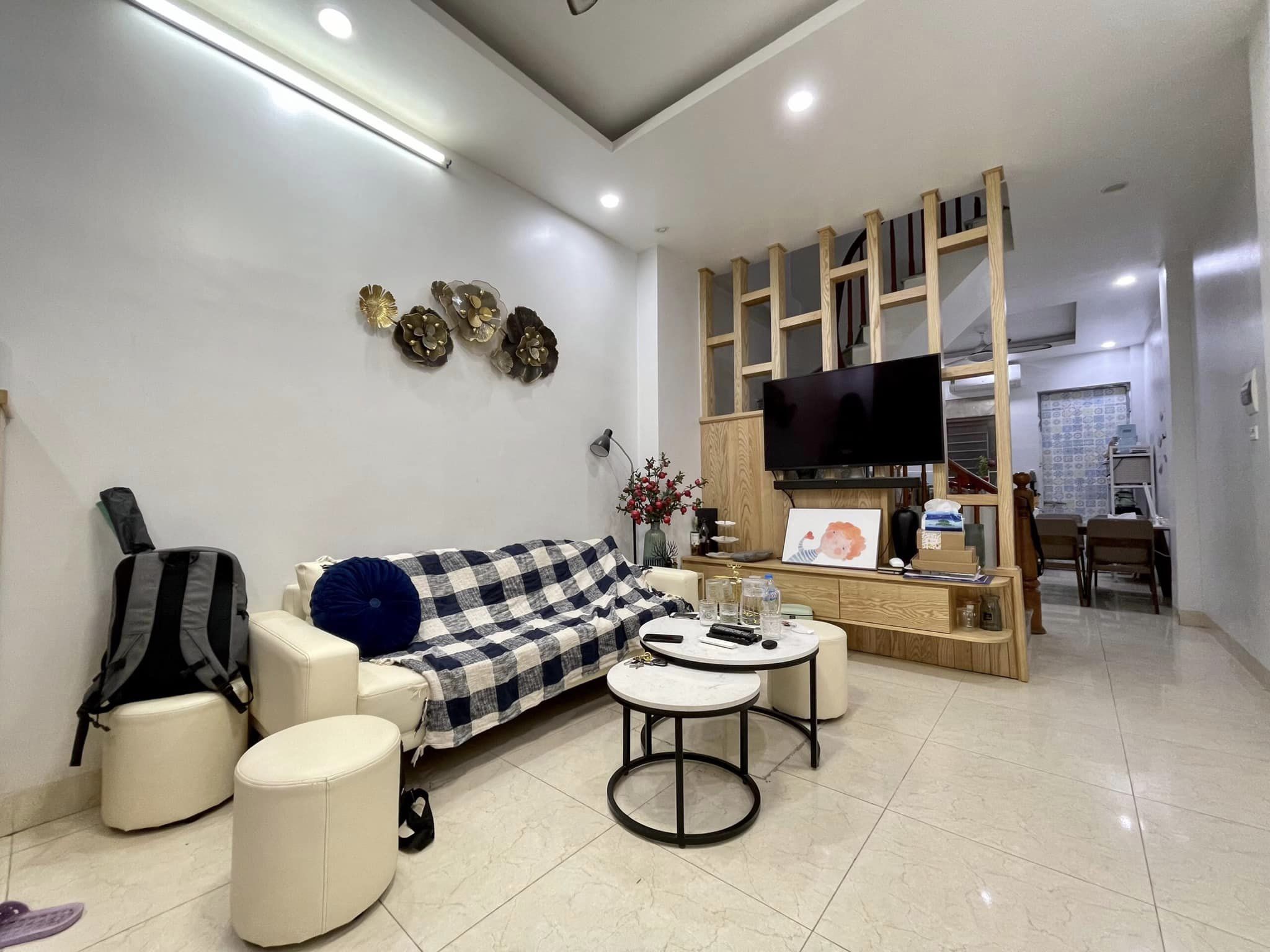 Bán Nhà Phú Diễn - Từ Liêm 38M2 - 4 TẦNG - 3,8m MT - Chủ Cần bán nhanh giá 3 tỷ 35