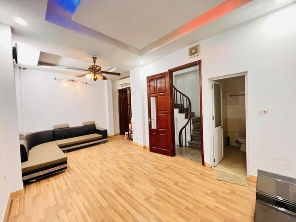 BÁN GẤP KIM NGƯU, Ô TÔ, Ở SƯỚNG 48M x4T NHỈNH 4 TỶ