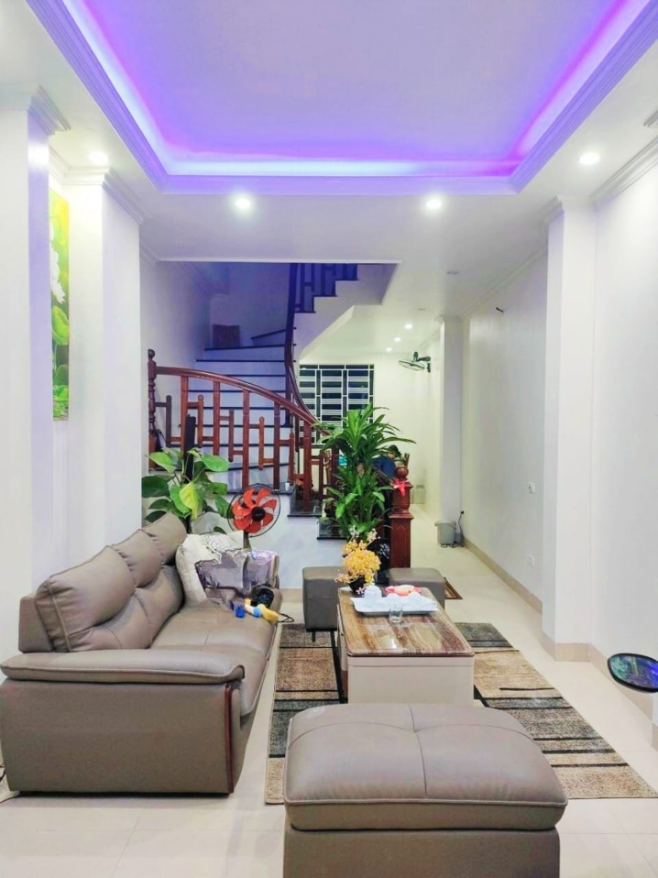 BÁN NHÀ TRƯƠNG ĐỊNH HOÀNG MAI GẦN NGÃ TƯ KIM ĐỒNG, MẶT PHỐ, LÔ GÓC, NHÀ MỚI, KINH DOANH.