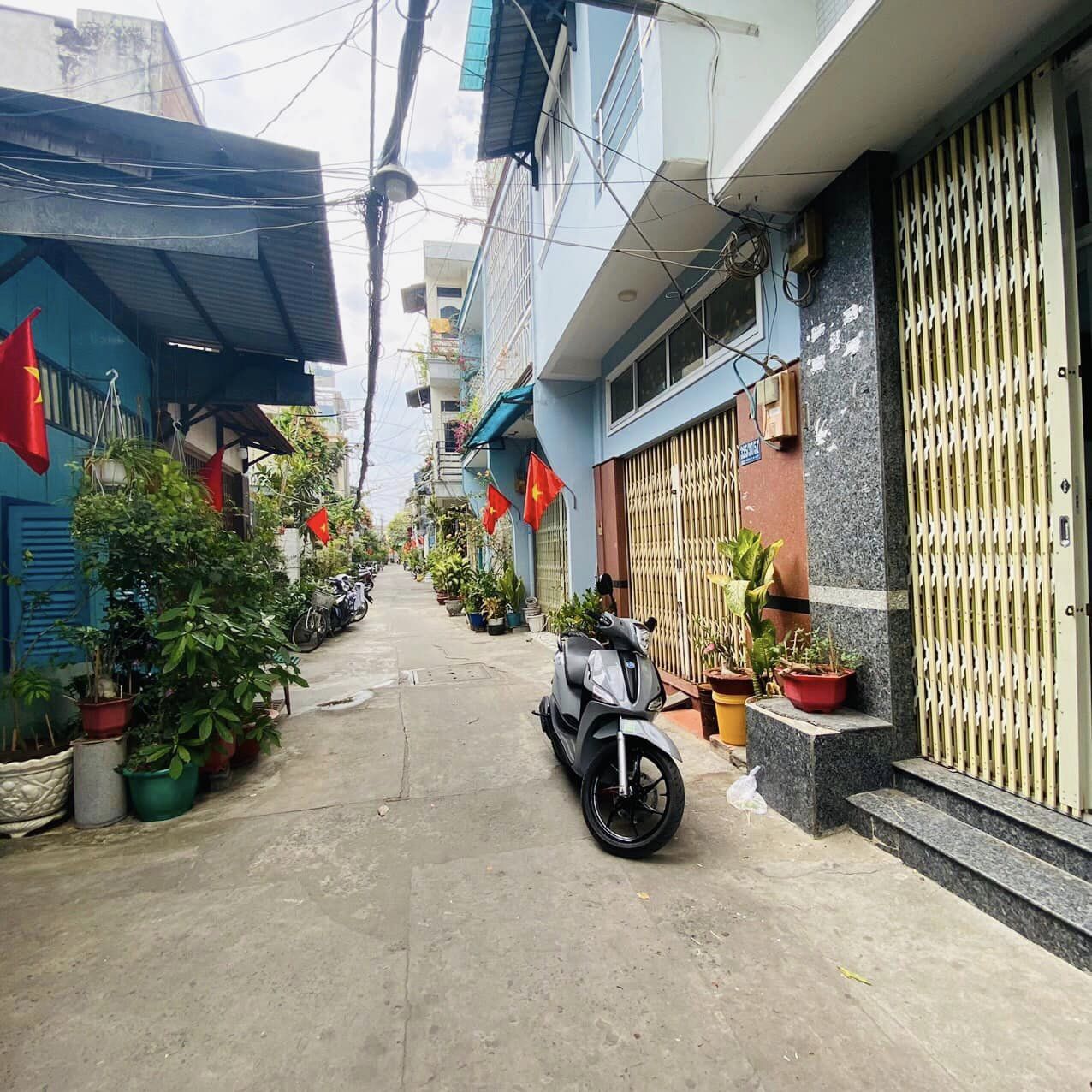 GIẢM SÂU THÊM 400TR - GIÁ CHỈ CÒN 3.8 TỶ - NHÀ 4 TẦNG - 4 X 9.1- SÁT NGAY CHỢ BÀ CHIỂU- TRUNG TÂM BÌNH THẠNH.