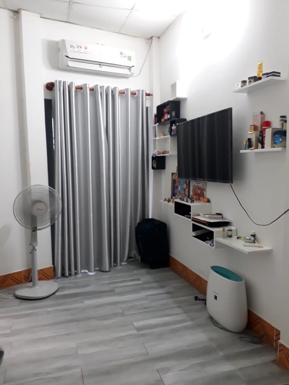 NGAY CÔNG VIÊN LÒ GỐM - CƯ XÁ PHÚ LÂM - HXH TRÁNH - VỊ TRÍ KINH DOANH - 2 TẦNG - CHỈ HƠN 3 TỶ.