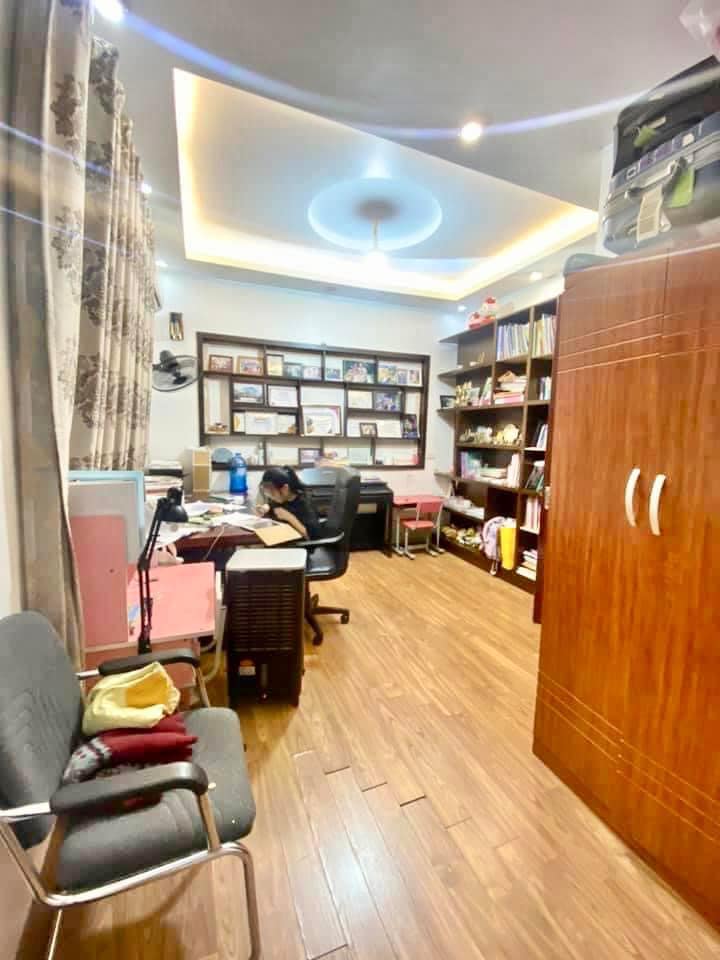 Bán căn nhà 38m2 phố Tứ Liên, Tây Hồ 6 Tầng 6 ngủ Ô tô tránh cách 15m 4.3 Tỷ