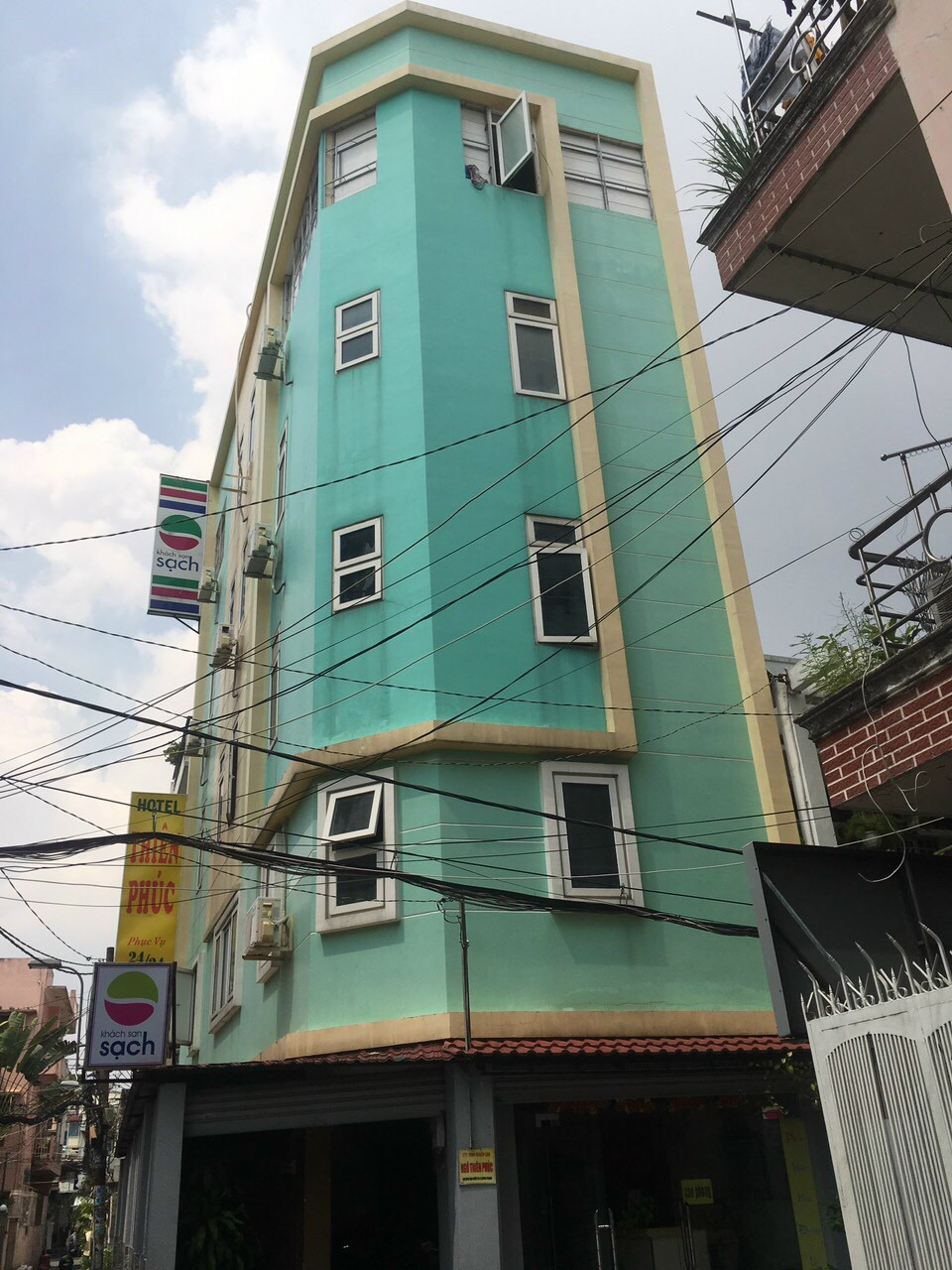 NGỘP BANK BÁN GẤP KHÁCH SẠN VẠN KIẾP - 83M2 - GIÁ CHỈ 11 TỶ THƯƠNG LƯỢNG