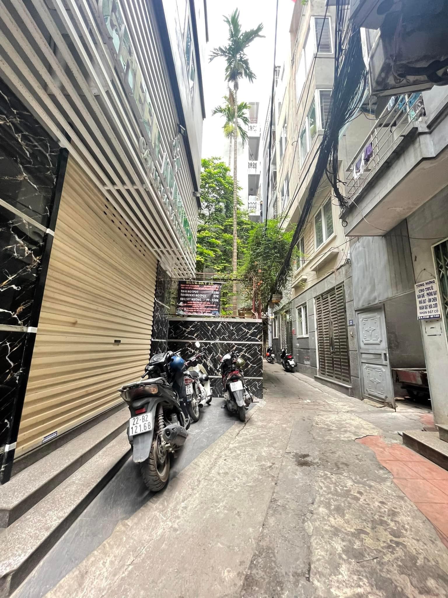 Bán nhà 5 tầng ngõ 898 Láng, thông 215 Chùa Láng, hơn 4 tỷ.