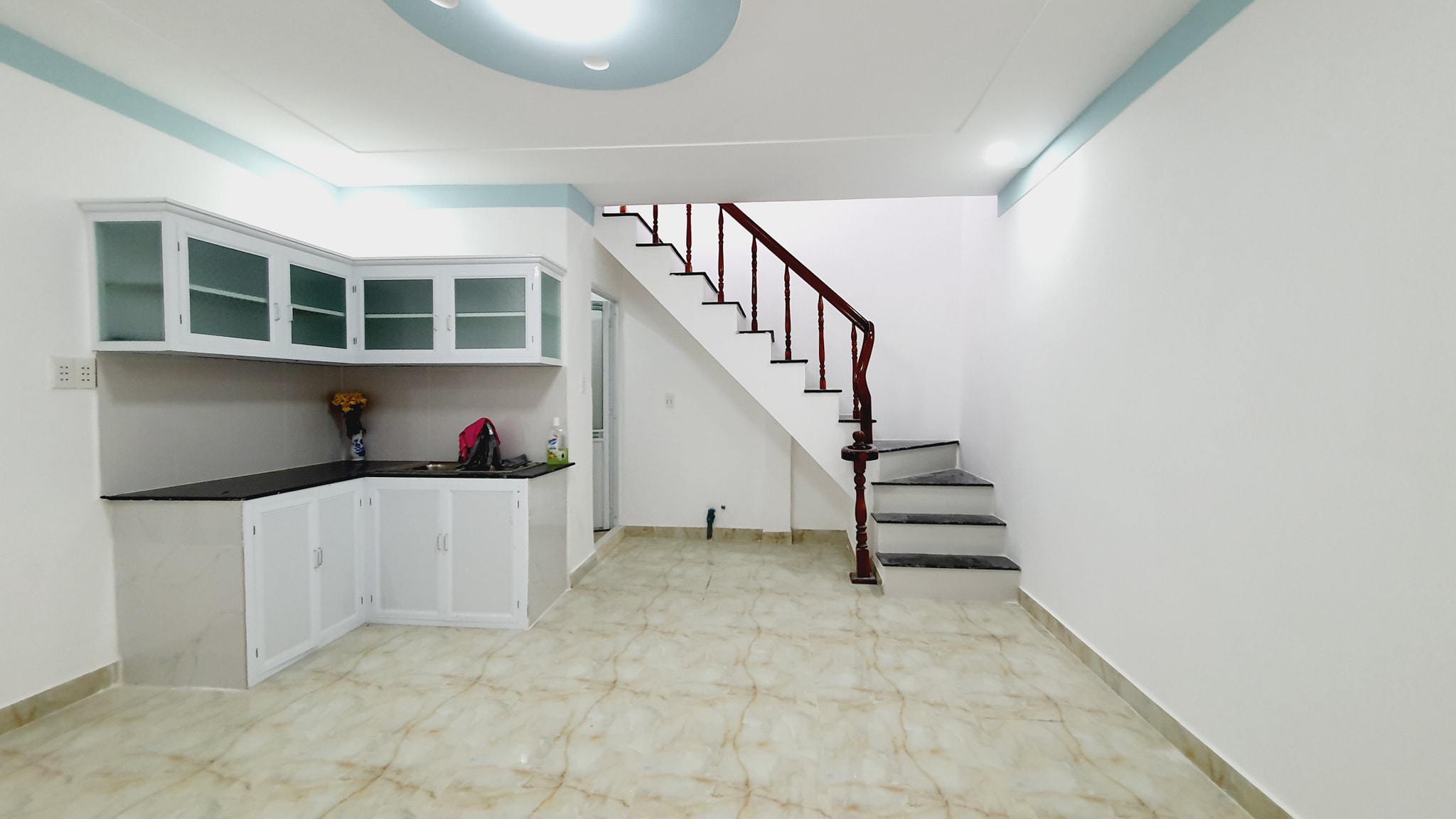 Bán nhà nhỏ chỉ 2.3ty TL hẻm xe máy né đs 54 HBC Thủ Đức