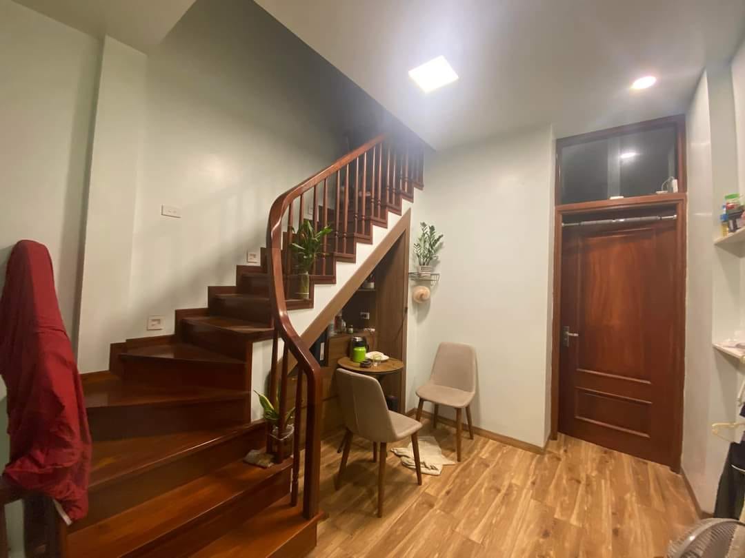 Bán căn nhà 66m2 phố Âu Cơ, Tây Hồ Chủ tự xây 6 phòng ngủ 10m Ô tô 7.4 Tỷ