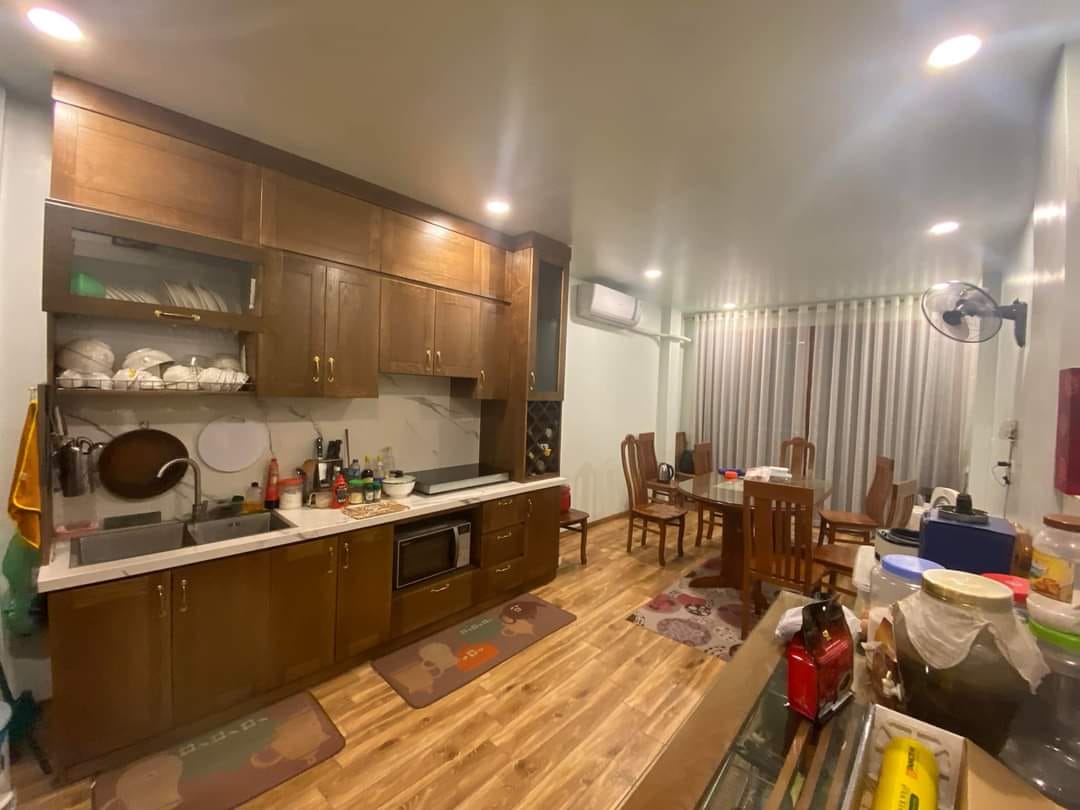 Bán căn nhà 66m2 phố Âu Cơ, Tây Hồ Chủ tự xây 6 phòng ngủ 10m Ô tô tránh nhau 7.5 Tỷ