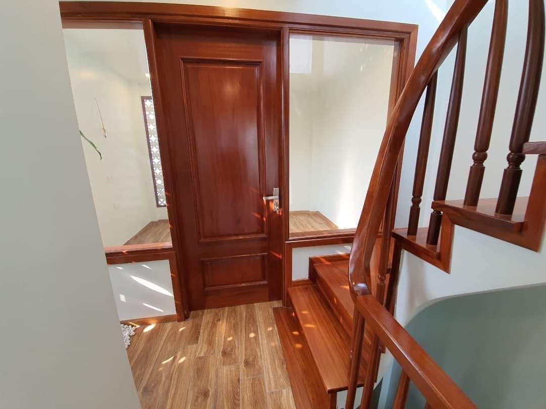 Bán ngôi nhà 66m2 phố Âu Cơ, Tây Hồ Chủ tự xây 6 phòng ngủ Ô tô tránh 10m 7.5 Tỷ