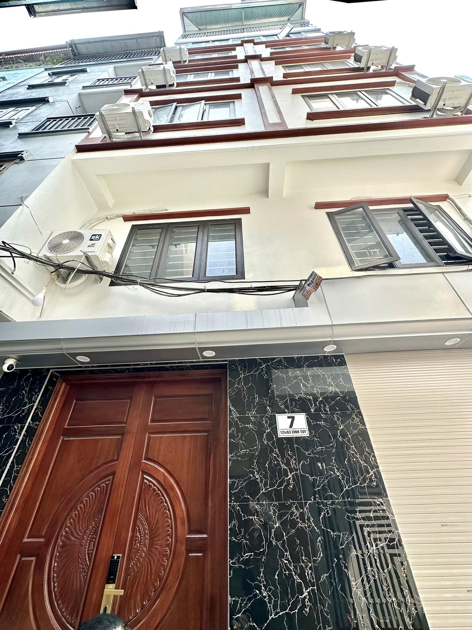 BÁN CĂN HỘ DỊCH VỤ NGUYỄN KHANG CẦU GIẤY, NHÀ MỚI 7 TẦNG THANG MÁY 30 PHÒNG, DÒNG TIỀN CAO.