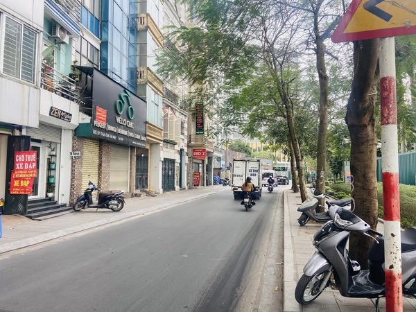 Bán nhà mặt phố Trích Sài, Tây Hồ, Hà Nội 56m, Xây dựng 5 tầng, mặt tiền 4 m, giá 36 tỷ