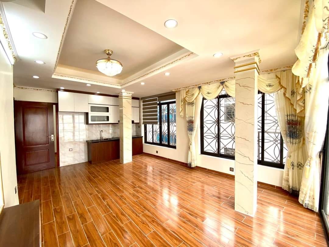 Bán tòa nhà 165m2 phố Âu Cơ, Tây Hồ 2 Container tránh Thang máy XỊN 24 phòng Máy in tiền 16.8 Tỷ