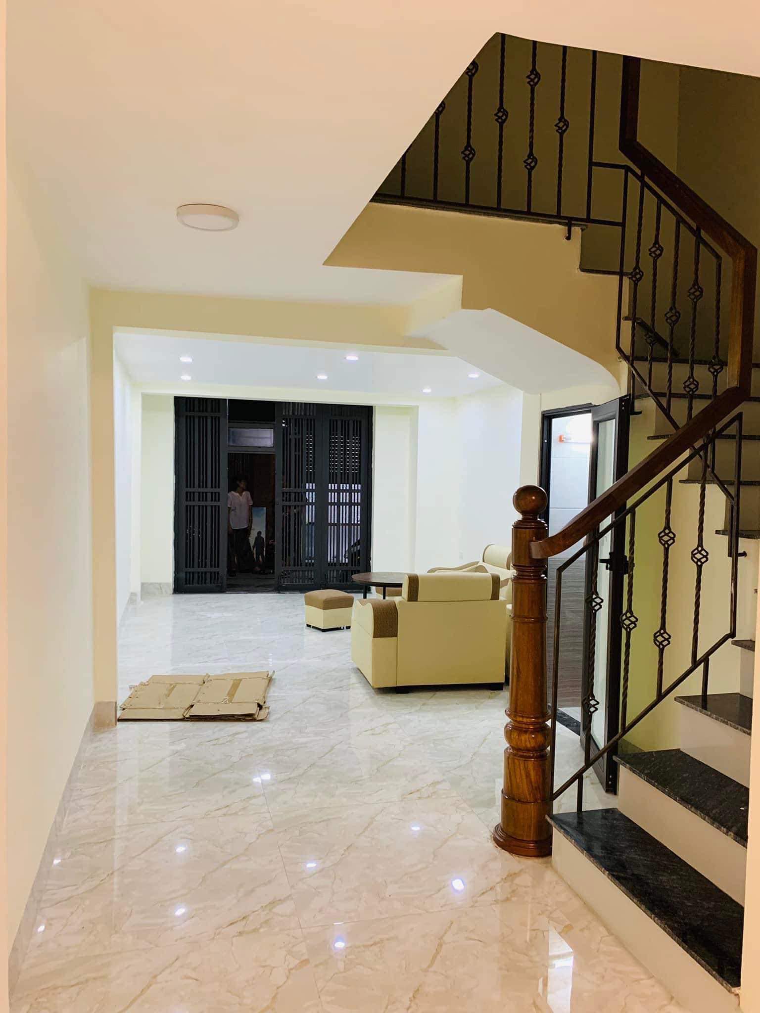 Bán nhà Yên Lãng - phân lô, Đống Đa 50m2 x 3 tầng, nhà mới xây, ở luôn, giá 7.7 tỷ