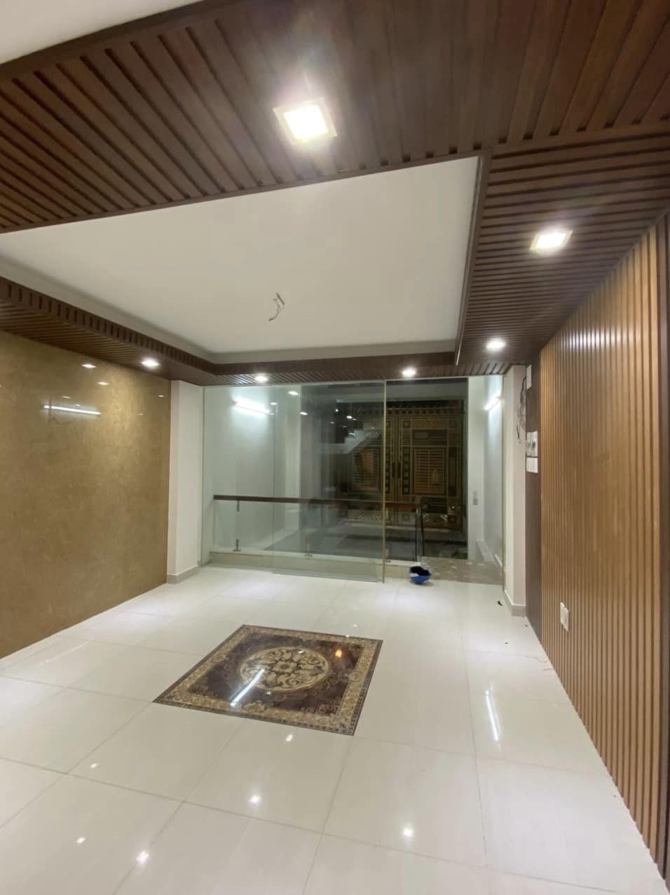 BÁN NHÀ MT KD SIÊU VIP 7 TẦNG,ĐƯỜNG CHỢ LỚN(4x21x84m2) 19 TỶ TL