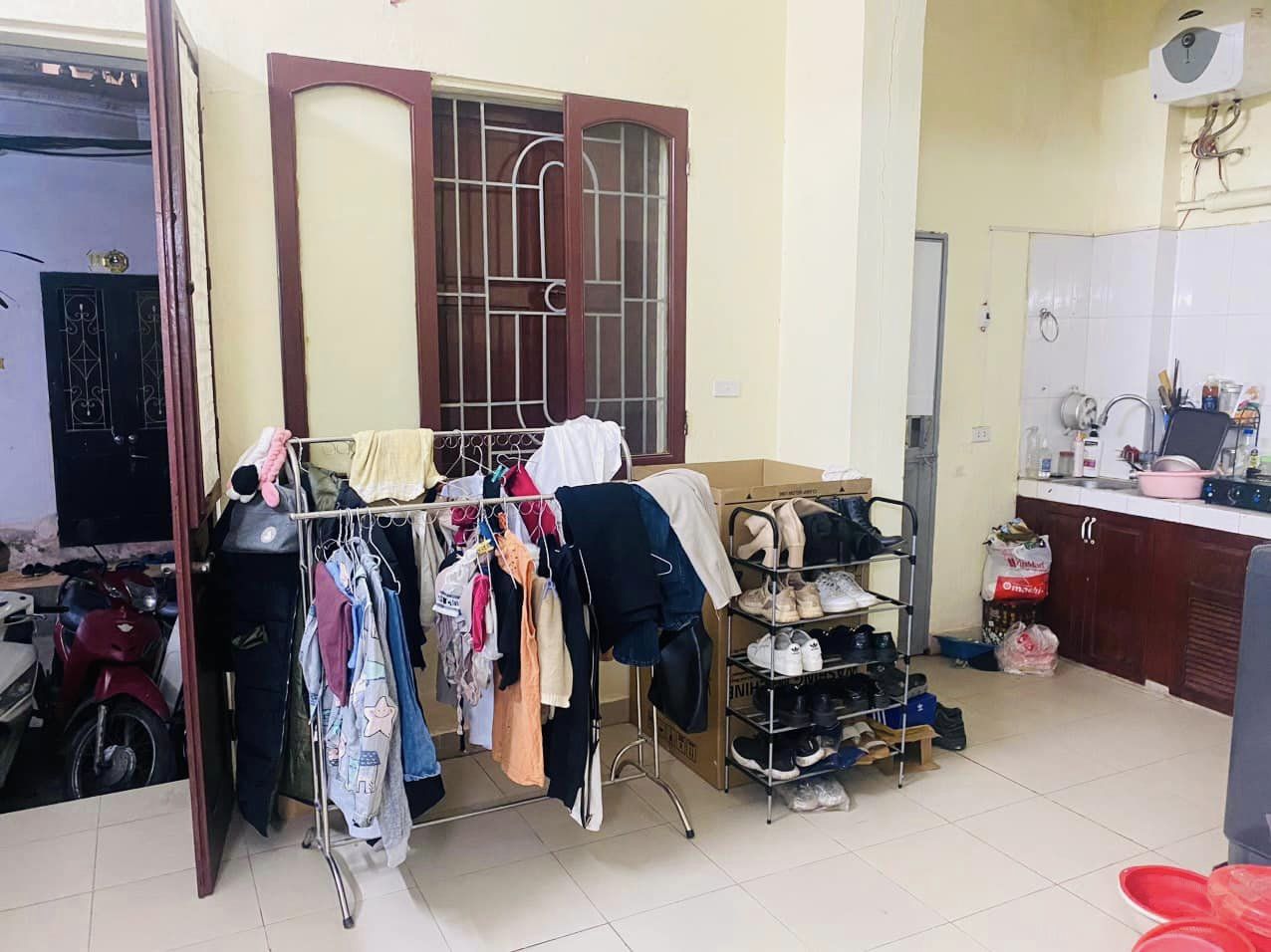 Cần tiền Bán GẤP Nhà Bạch Mai Hai Bà Trưng Giá 2.7 tỷ +DT: 32m2