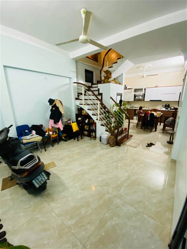 Chính chủ cần bán căn nhà 4 tầng, 46m2, sân rộng, cách phố 50m, giá chỉ 5.9 tỷ