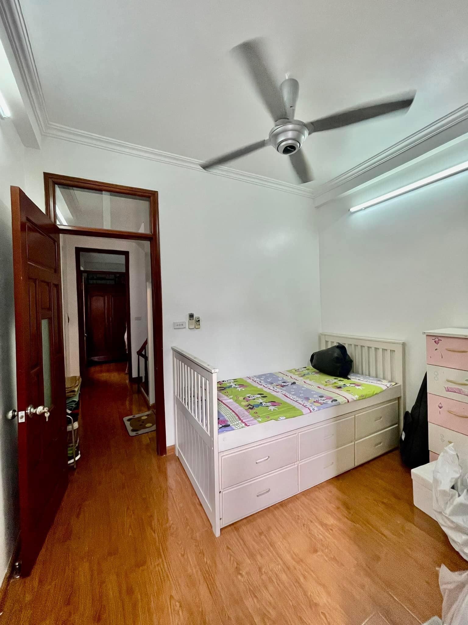 Bán nhà Bạch Mai Hai Bà Trưng lô góc 2 thoáng Giá 4.4tỷ +DT: 38m2