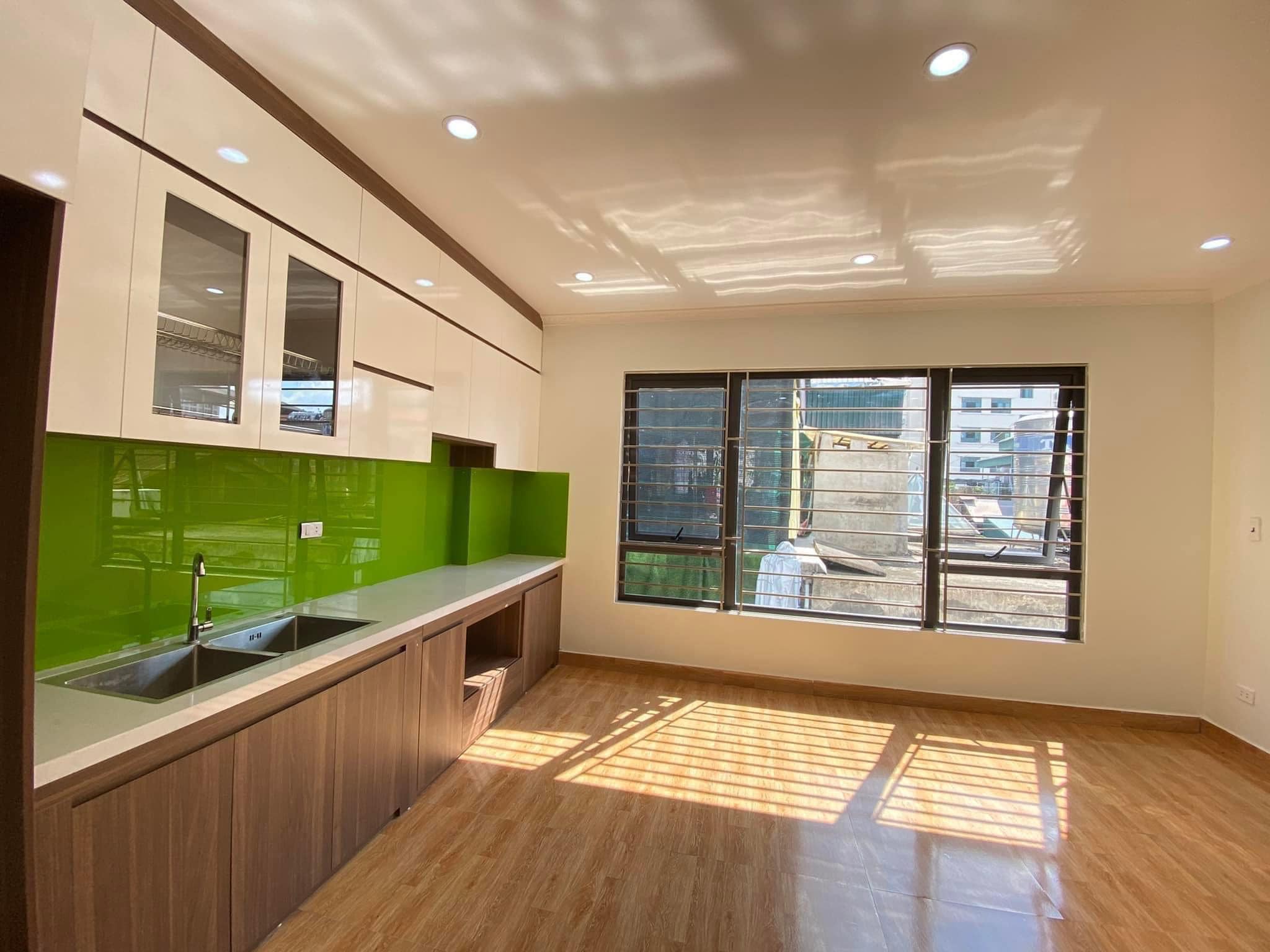 Nhà Thịnh Quang, ĐĐ, 36m2, 6 Tầng, MT 4.5m, 6 Tỷ, Thang Máy