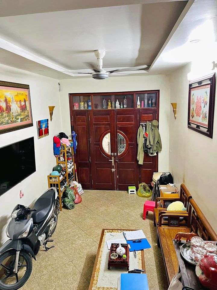 BÁN NHÀ KIM GIANG 41 m2, MT 4,8m, GẦN Ô TÔ, CHỈ 4TỶ.