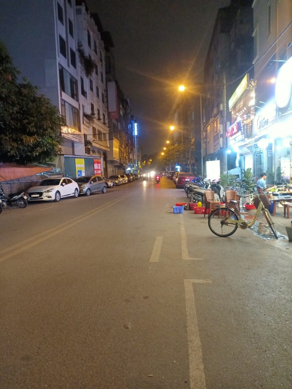 Bán Nhà Mặt Phố Trung Phụng Đống Đa 54m - Tầng kinh doanh - MT 5.6 m Giá 22.5 tỷ